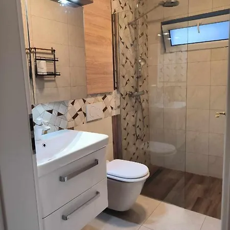 Appartement Luxury Airport Retreat à Cluj-Napoca Extérieur photo